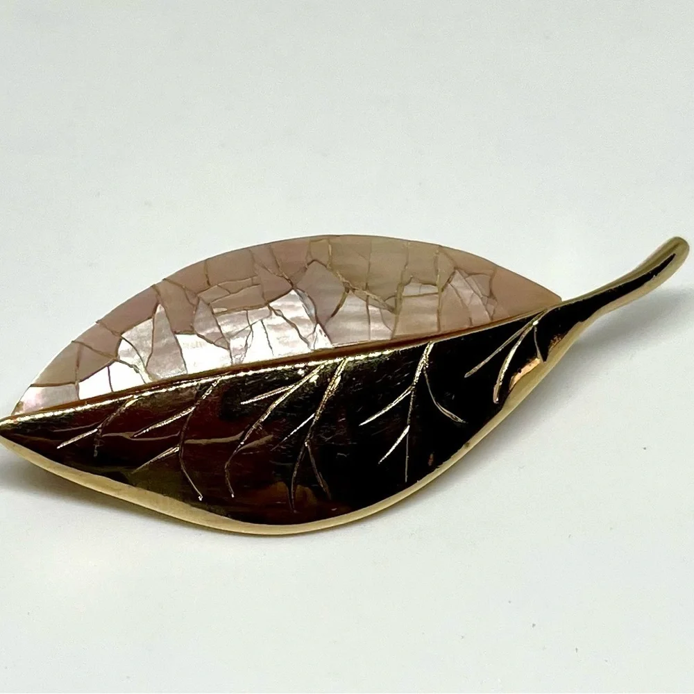 Vintage Liz Claiborne Leaf Brooch